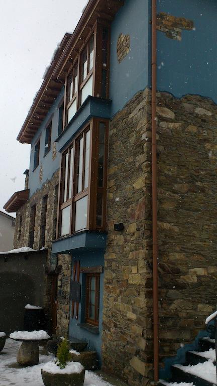 Hotel Rural El Torneiro Villayon Exterior photo
